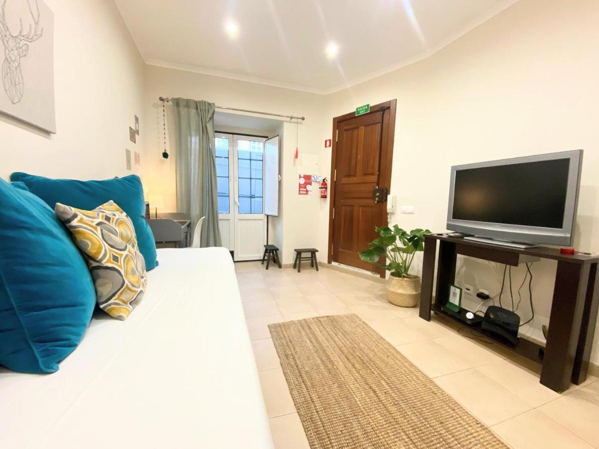 Apartment In The Center Next To The Parliament Lisbon Exterior photo